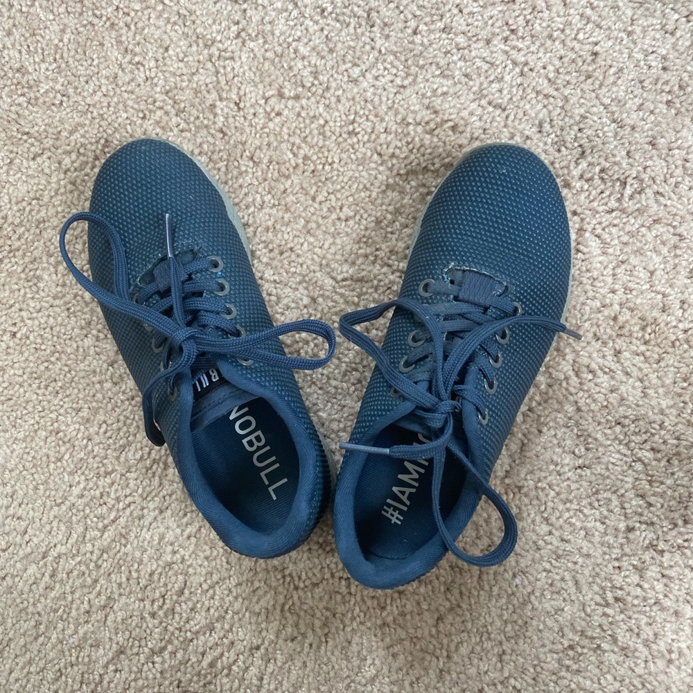 NO BULL Size 5W Navy Trainers